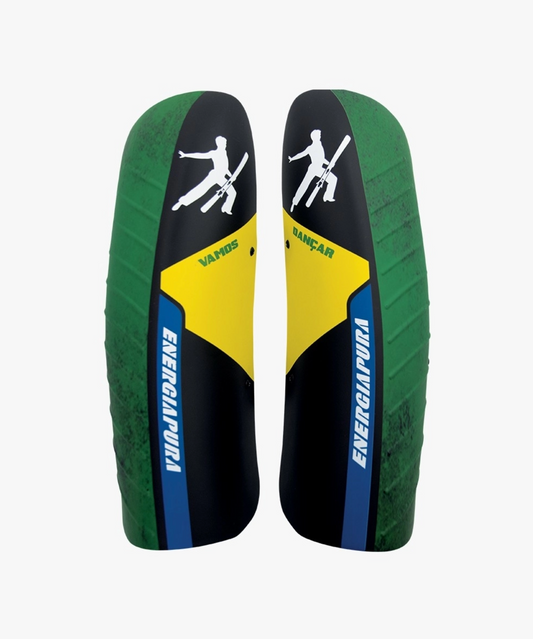 Protección de piernas JR / LUCAS PINHEIRO BRAATHEN